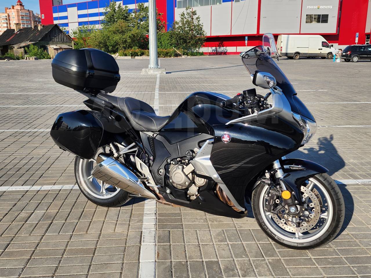 Мотоциклист на Honda VFR 1200